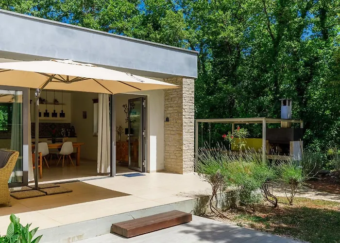 Holiday Home Villa Frleti By Interhome