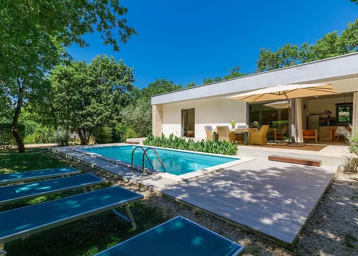 Holiday Home Villa Frleti By Interhome