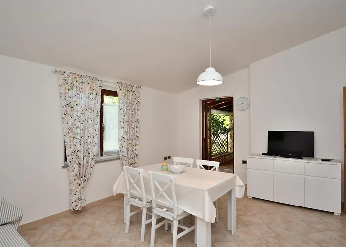 House Ariella